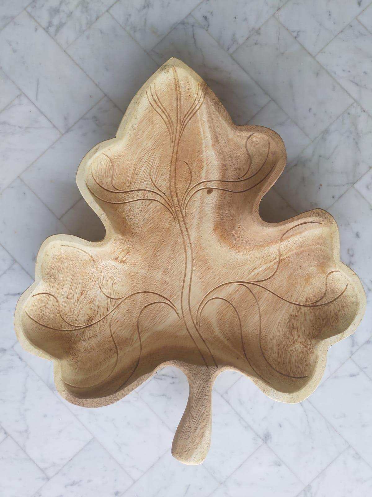 Decoratie schaal in bladvorm suar hout berk