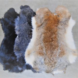 konijnenvacht bonte kleuren als decoratie of als vulling voor in een teak ligschaal